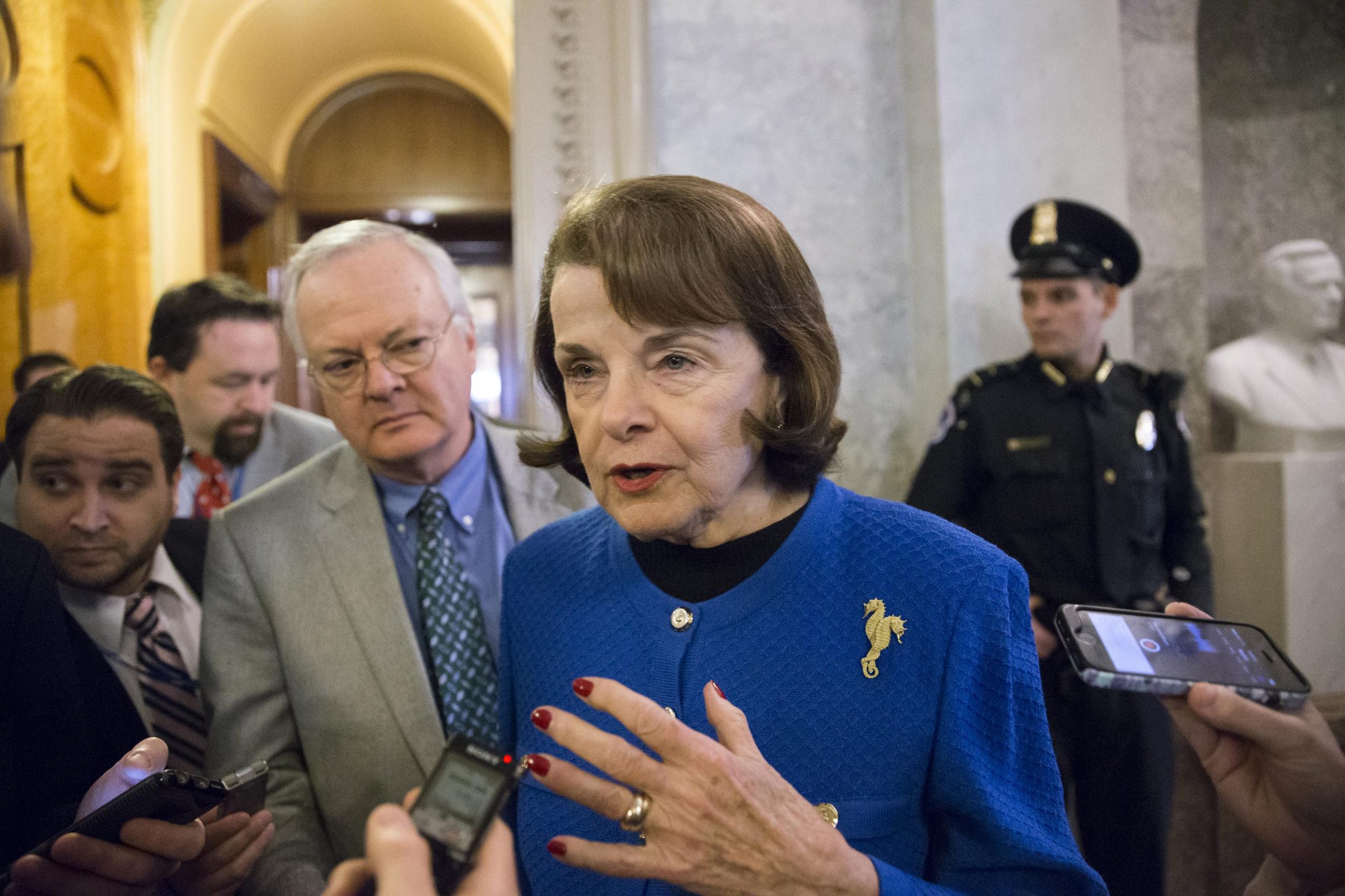 Tell the Politicians to Leave Our AR-15's Alone!