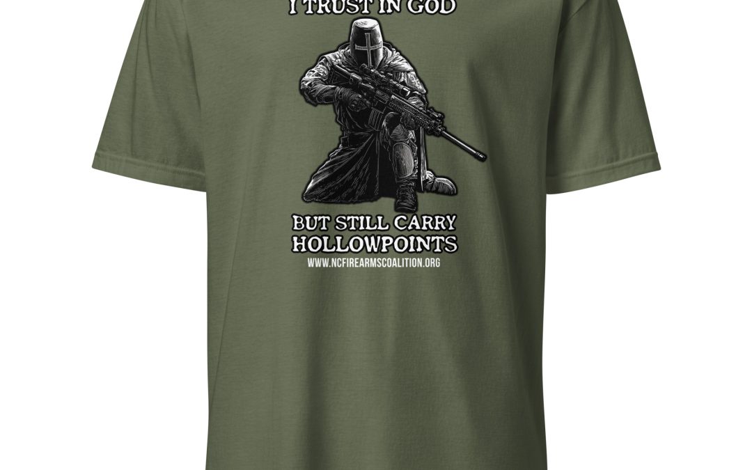 Supersoft – Short-Sleeve – Unisex – White Letters “I Trust In God”